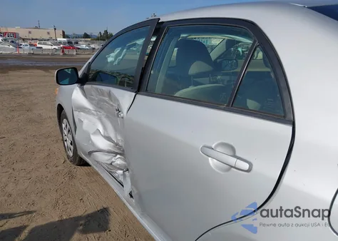 2011 Toyota Corolla Le z USA, uszkodzony, nr VIN JTDBU4EEXBJ108423